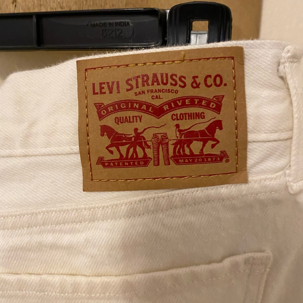 Levi’s white denim skirt